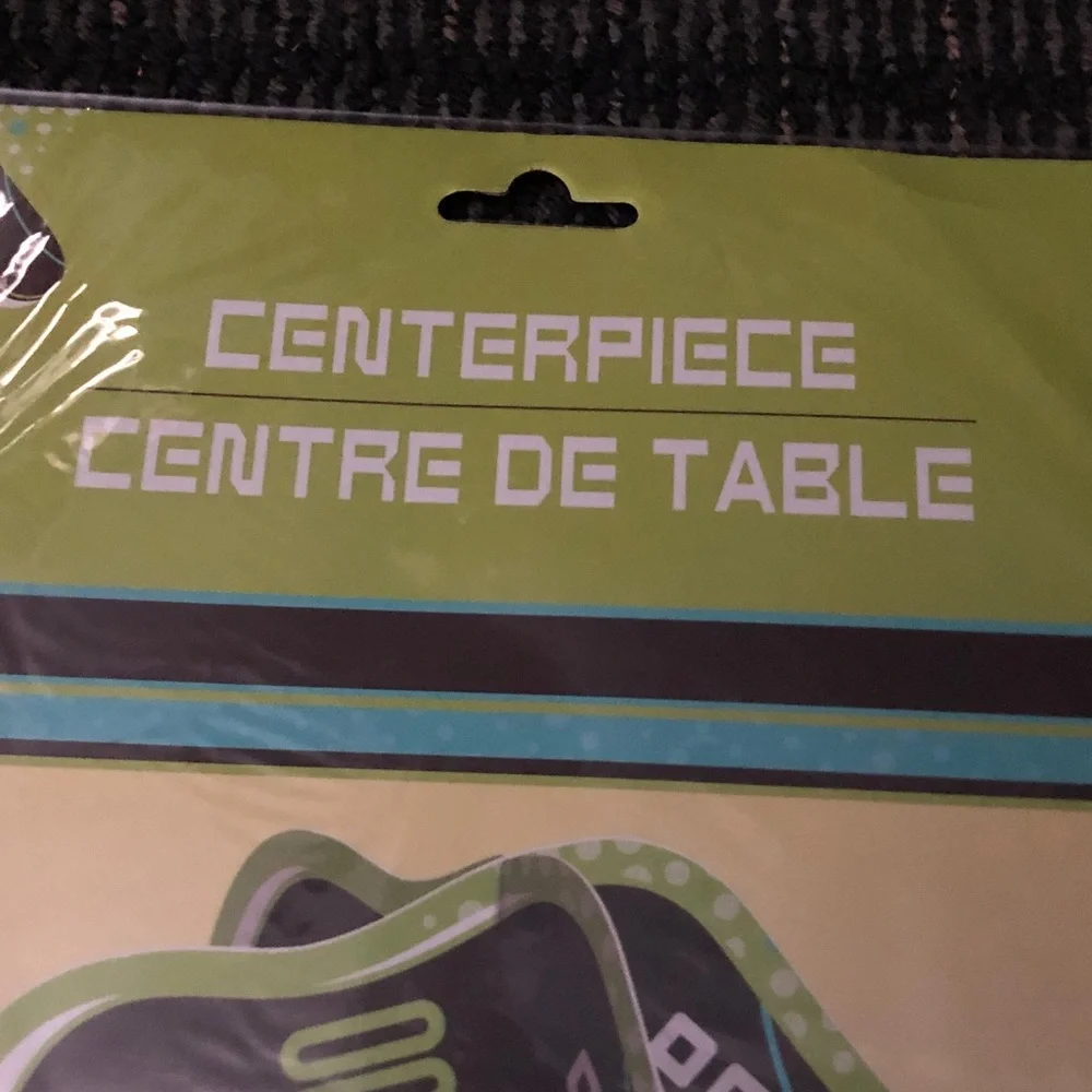 🛍️ Video Game Party Centerpiece Set